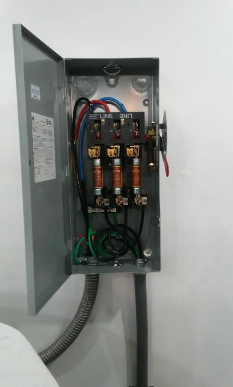 Three-phase disconnect switch installed for Electrical Wiring & Rewiring in Killeen
